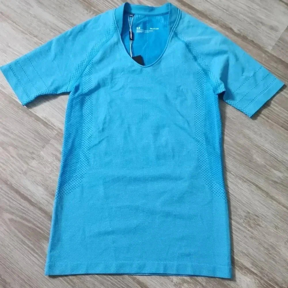 NWT UA Collarless Fitted Golf Polo